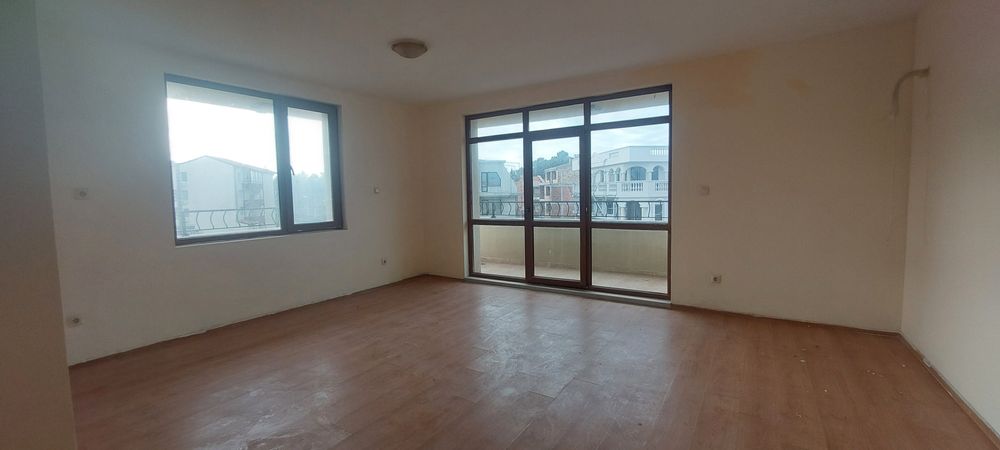 Продава се Двустаен апартамент в Несебър - 76 кв.м за 689 €/кв.м - Снимка #2