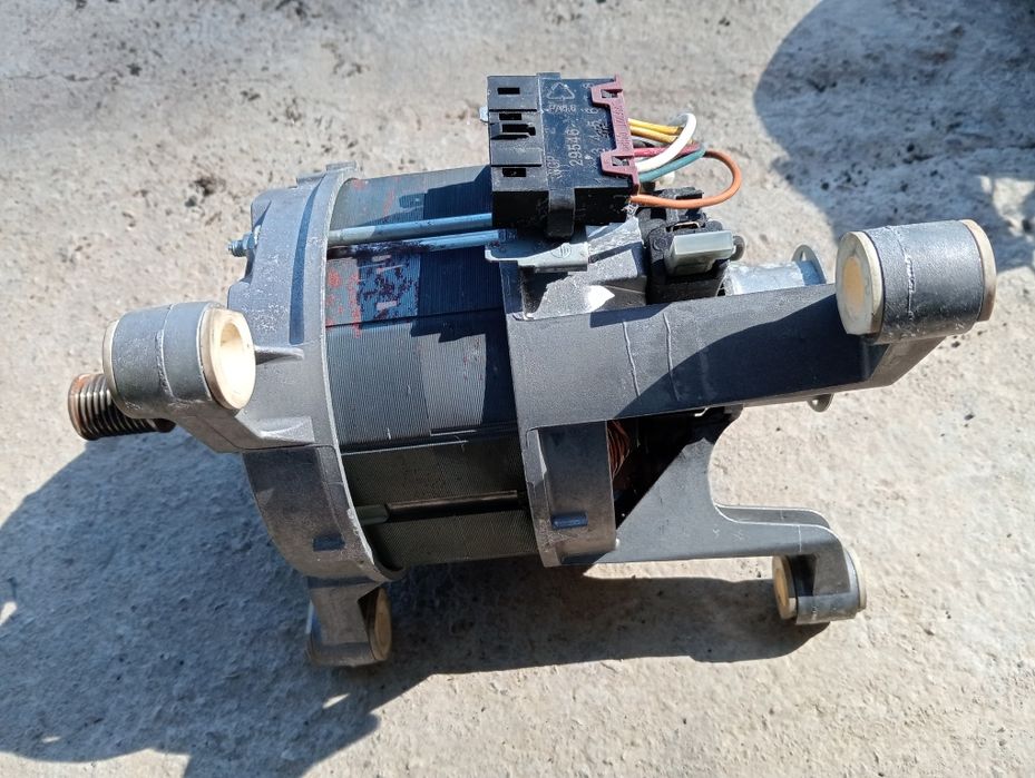 Vând motor mașină de spălat LG
