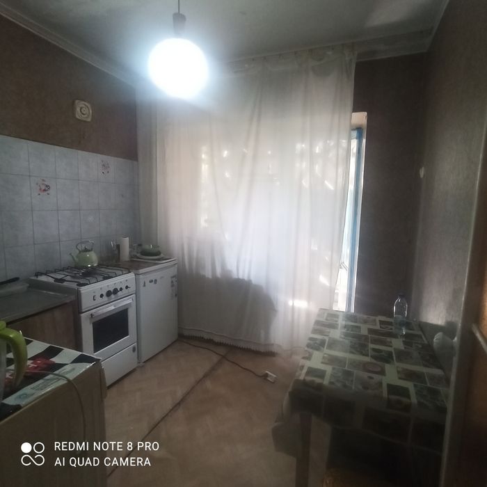 Сдаю, ЦУМ, центр своя 1 комнатная, кирпич