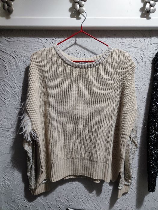 Свитера , кофты и вязанные платья