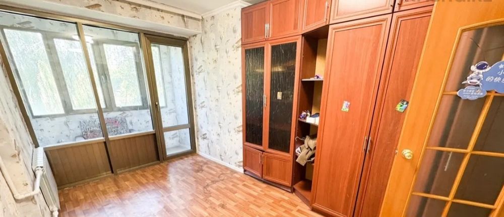 продам 4-х ком. 90кв. центр 2-этаж