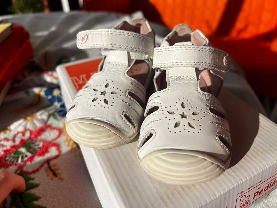 Sandale Biomecanics 19 albe