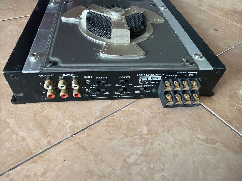 Amplificator auto Lightning Audio S4.300