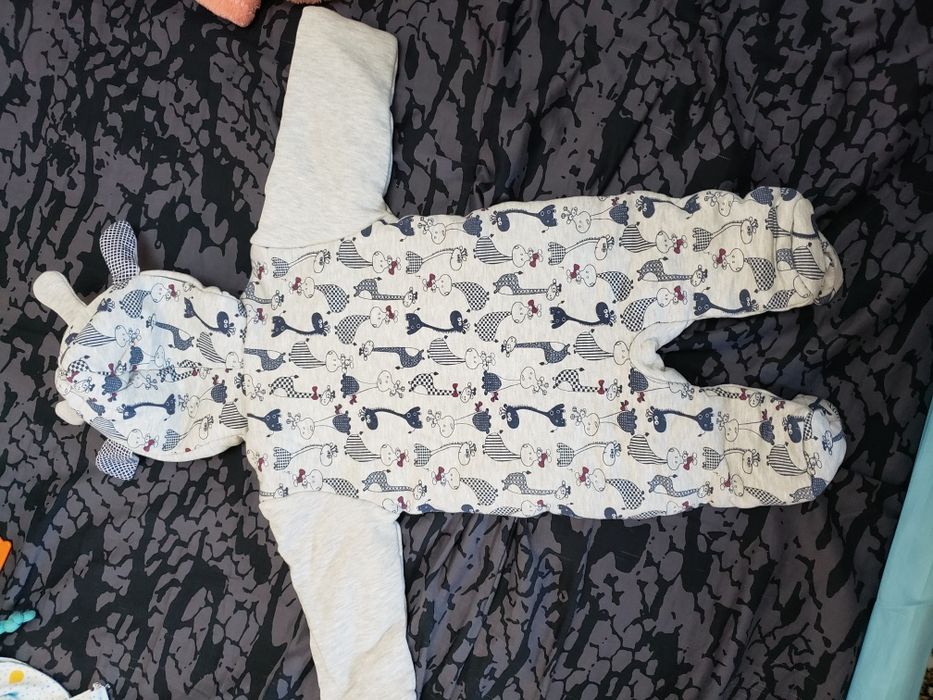 Демисезонный комбинезон размер 68