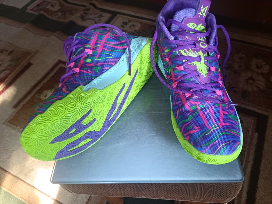 Кроссовки баскетбольные