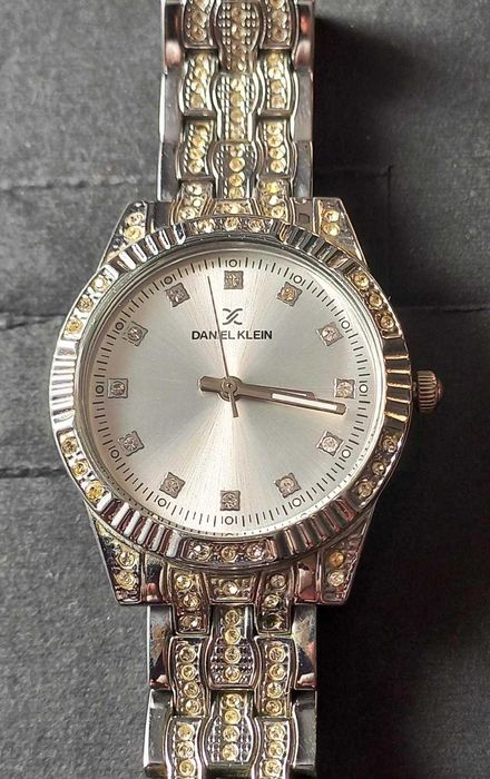 Ceas Damă Daniel Klein DK11170-3 Argintiu cu Cristale - Stare F. Bună