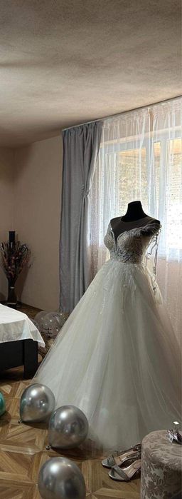 Rochie Mireasă .