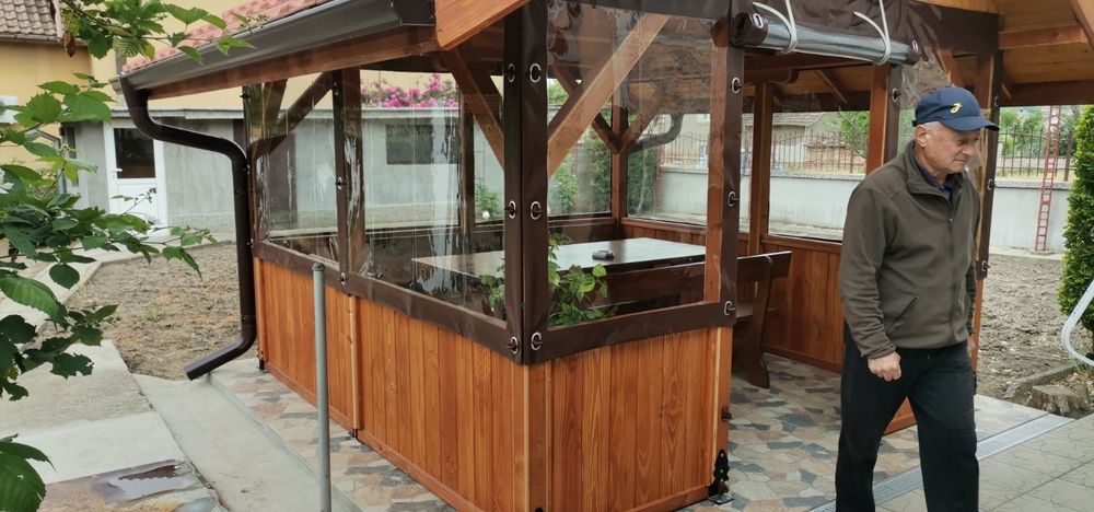 Изработка и монтаж на тенти и ветроупорни завеси