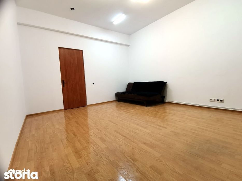 Inchiriez Spatiu de birou Central, curat, comfortabil.