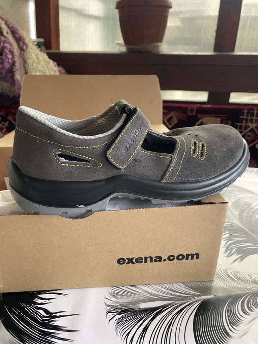 Pantofi de lucru cu bombeu metalic