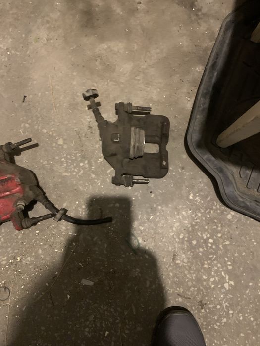 Передние тормозные суппорта Audi 80 B3,B4/ Audi 90 2.3 Girling 54 ориг