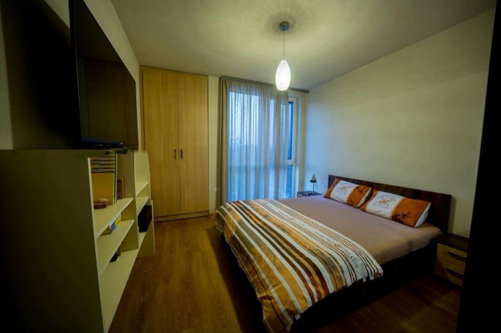 Дава се под наем Тристаен апартамент в София, Обеля 2 - 110 кв.м за 730 € - Снимка #10