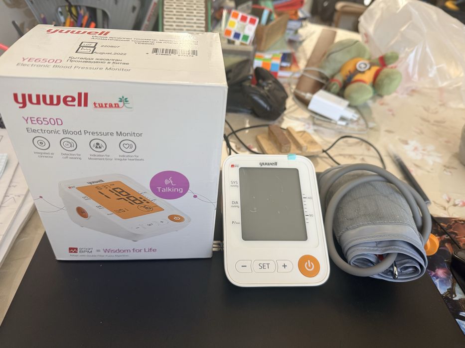 Тонометр новый.