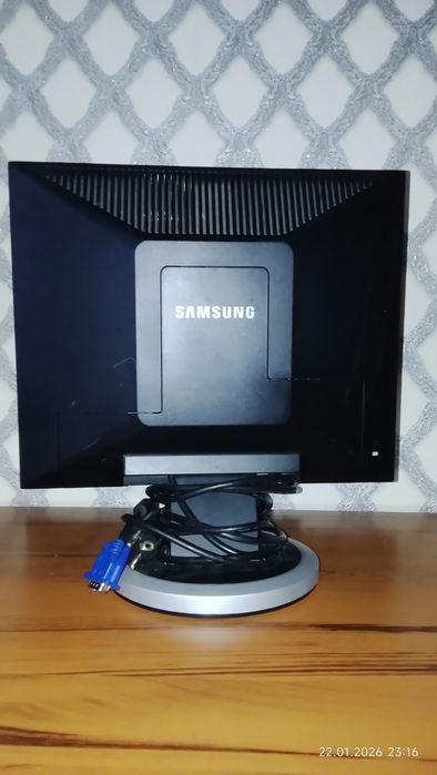 Монитор Самсунг Рабочий