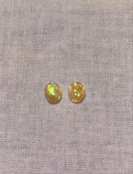 Опалы натуральные