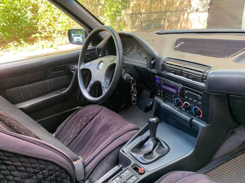 Продам BMW Е34 525