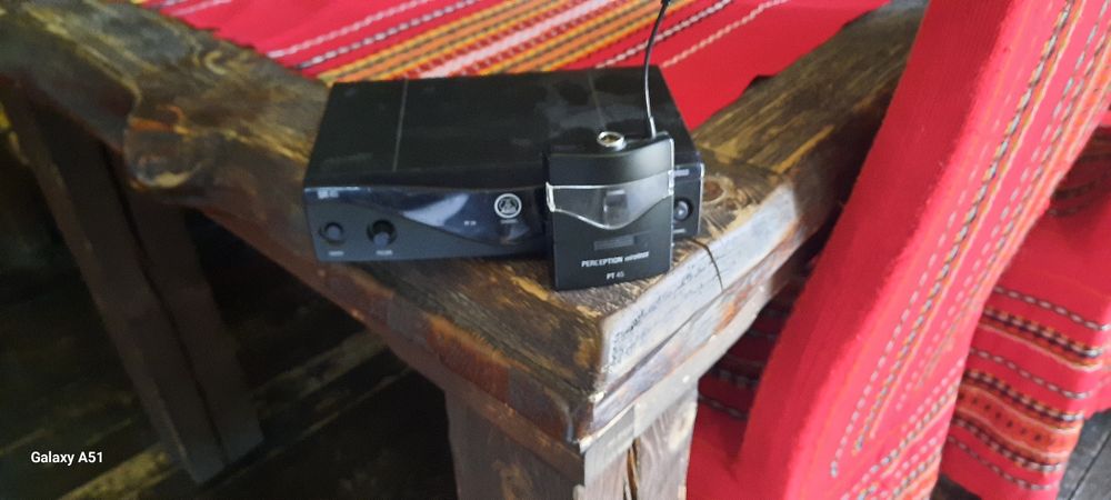Продавам инструментално  дистанционно Akg PT45