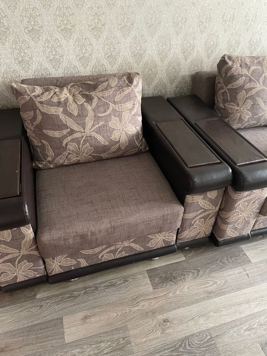Продам диван и кресло