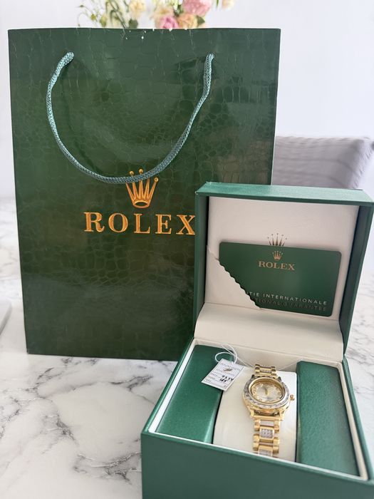 Продам золотые часы Rolex