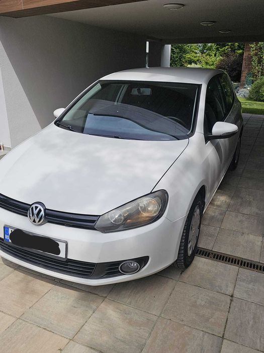 VOLKSWAGEN Golf 2010