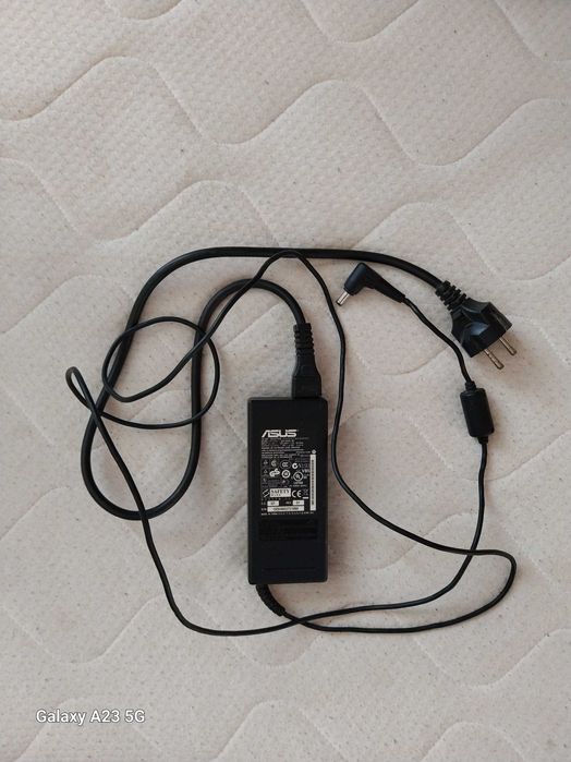 Лаптоп ASUS X50GL -AP043 за части-без харддиск