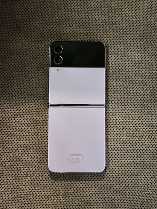 Samsung flip 4 перфектен