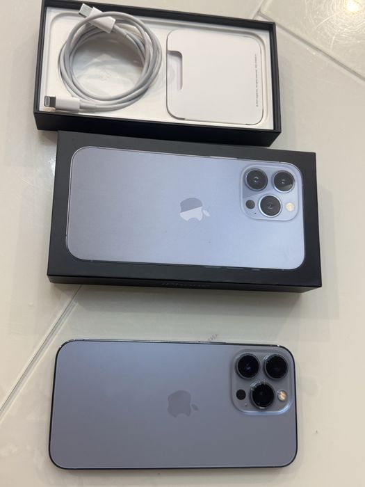 Продам Айфон- iphone 15 Pro Max 512gb  батарея 89%