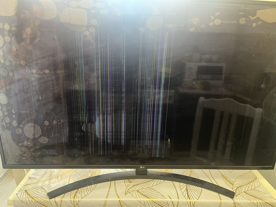 Телевизор LG продам