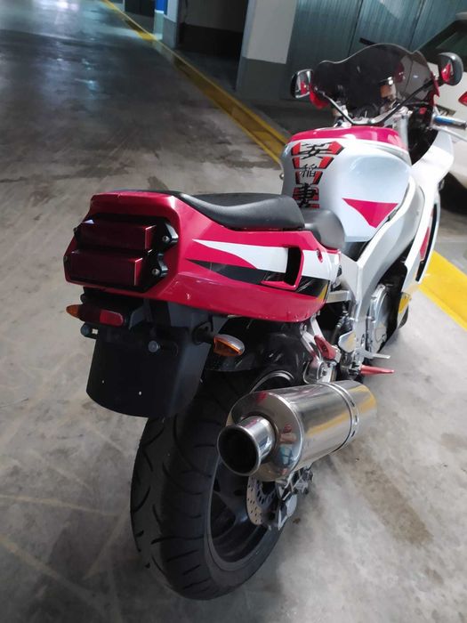 Vand Yamaha YZF 750R