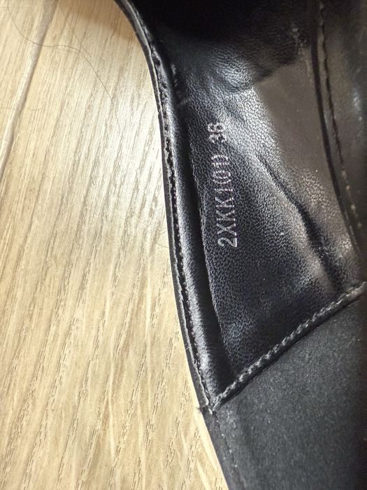 Обувки на висок ток