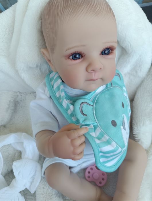 Налични НОВО в кутия Реборн бебе изцяло силикон