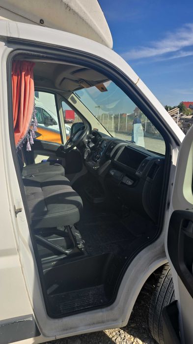 Vand autoutilitară frigorifice