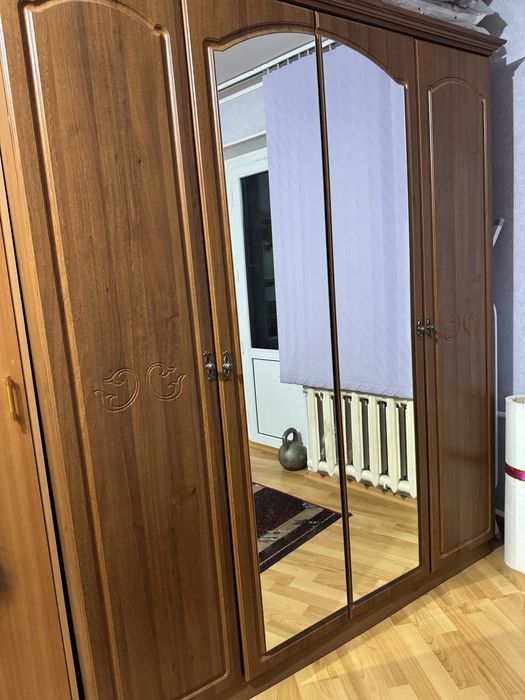 Продам спальный гарнитур