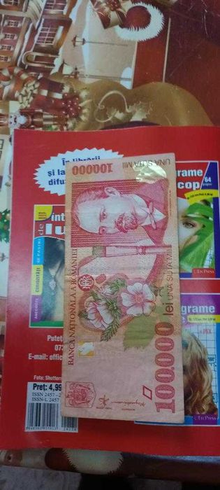 Vând bancnote vechi.