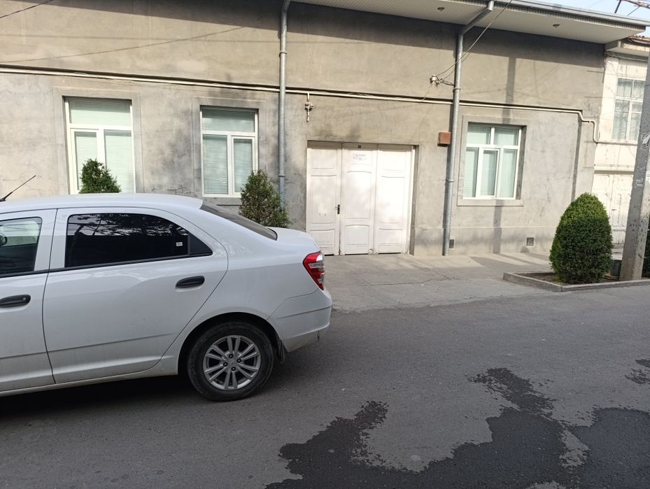 Sroʻchniy Chilonzorda hovli sotiladi