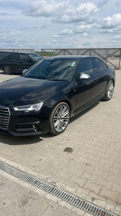 Dezmembram Audi A4 B9 S-Line 2.0 TDi din 2016