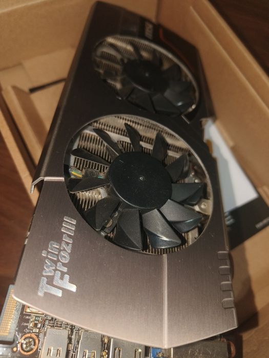 Vând placă video MSI