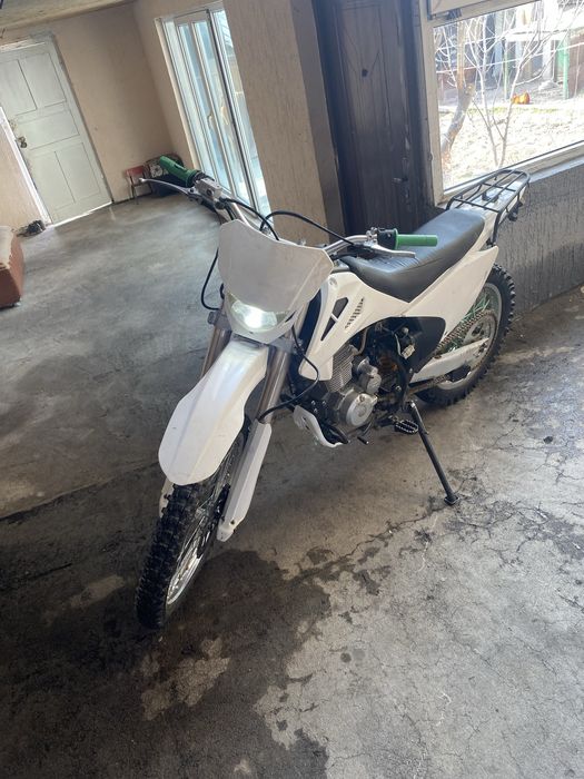 Продам эндуро 250куб