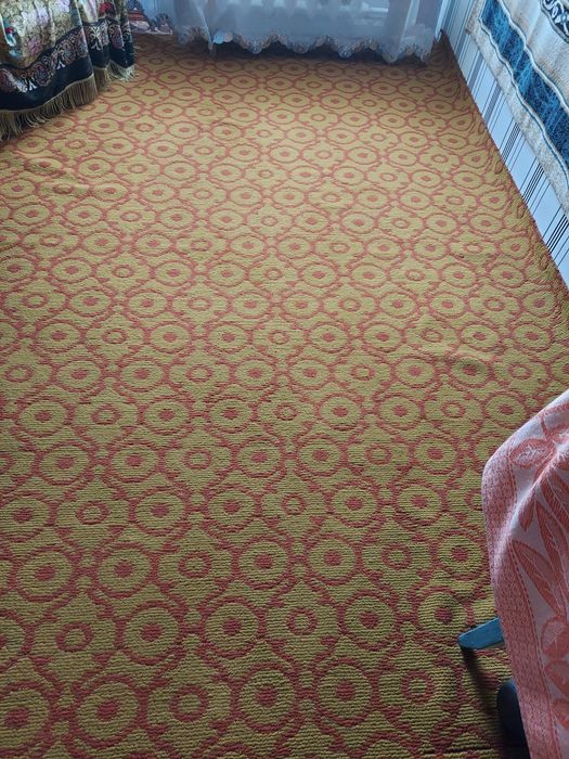 Палас 3×2; в хорошем состоянии