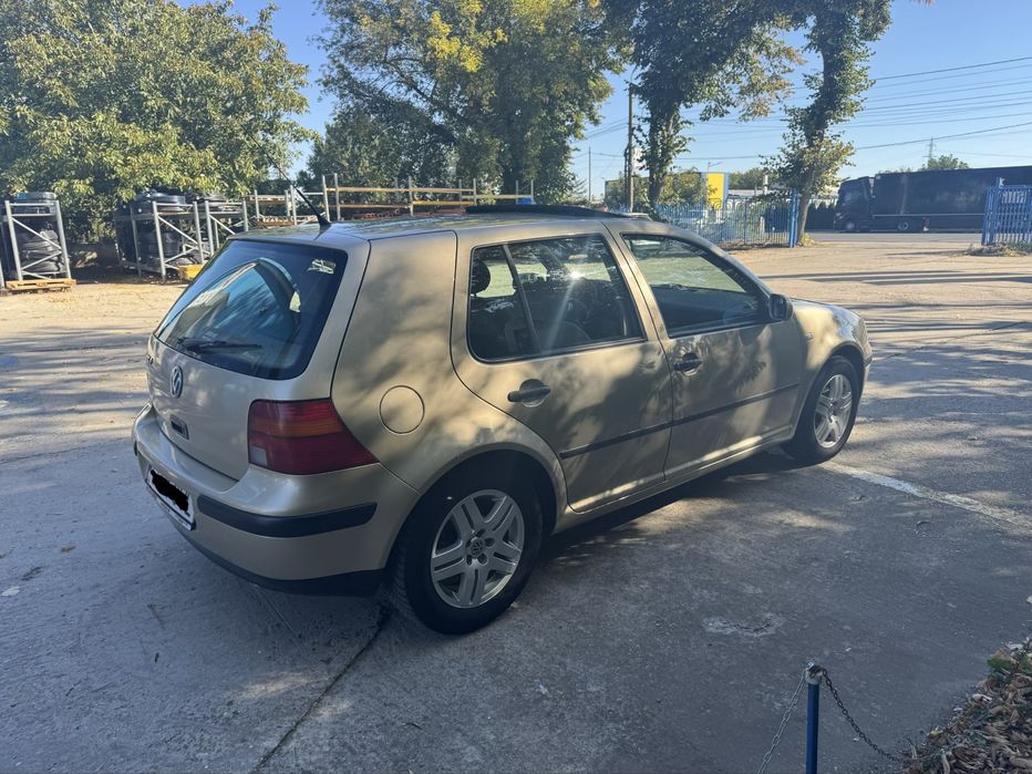 Volkswagen Golf 2001 benzină, 1.186 € — imagine 3