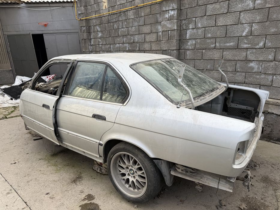 В продаже бмв е34 после дтп