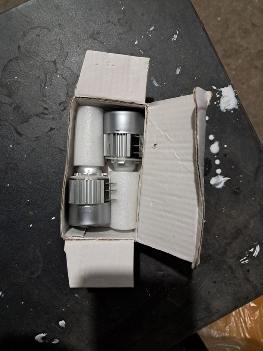 H 15 led  cu ventilatoare incluse