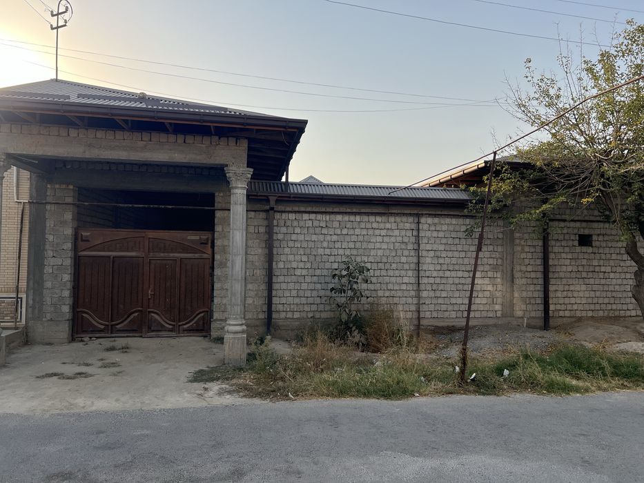 Srochna sotiladi hovli