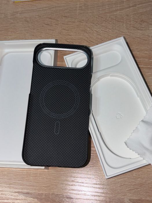 Pitaka iPhone Air Black