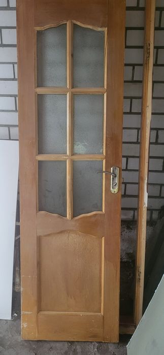Продам двери в хорошем состоянии