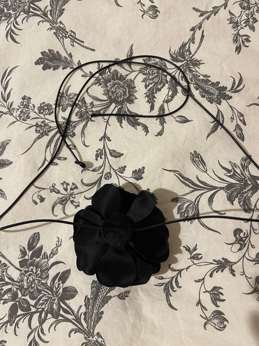 Чокер цветок