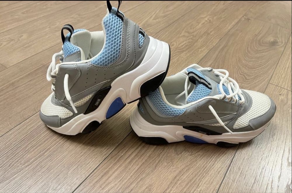 Кроссовки Dior ,41 размер.Модные ,стильные .