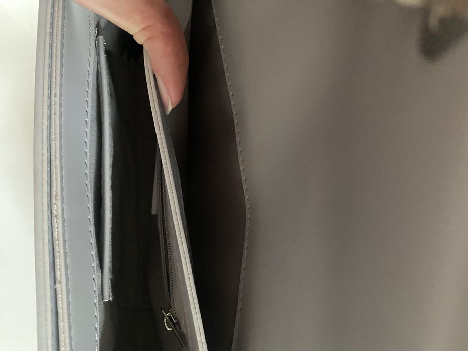 Нова дамска чанта Reserved