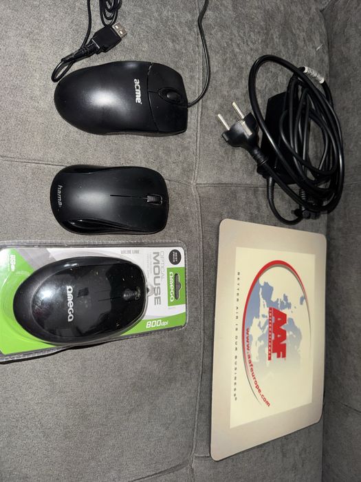 Laptop cu acesorii in stare perfecta 100%