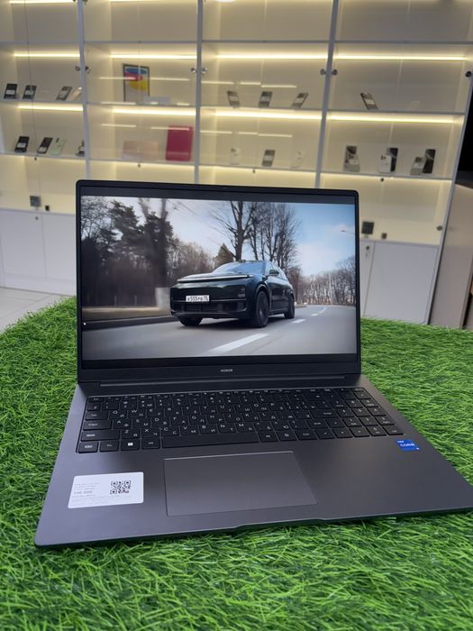 ноутбук Honor i5-12
